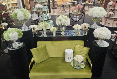 GSS01 | NEW Grand Summer Posy in Green - Silver Vase - MOQ - 1un.